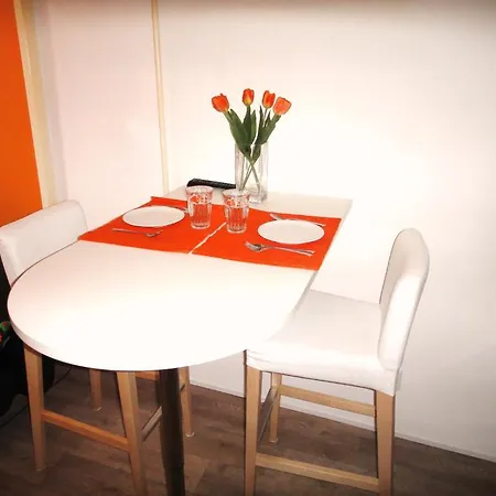 Orange *