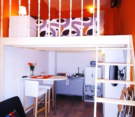 Orange Bed & Breakfast